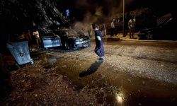 Seyir halindeki otomobil alev aldı