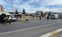 Minibüsün çarptığı yaşlı adam yaralandı