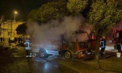 Park halinde alev alan kamyon hareket etti