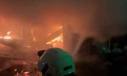 Rize'de 3 katlı binanın kömürlüğünde yangın paniği