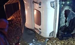 Yozgat'ta kontrolden çıkan tır devrildi: 1 ölü