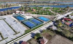 Erbaa'ya Yapılan Tenis Kortları Bölgeyi Hareketlendirdi