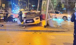 Ankara'da araçla motosiklet çarpıştı: 4 yaralı