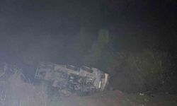 Beton mikseri 150 metrelik uçuruma yuvarlandı: 2 yaralı