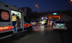 Kırıkkale'de minibüs ile otomobil kafa kafaya çarpıştı: 2 yaralı