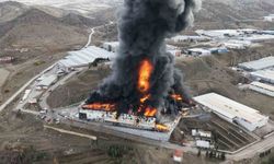 Kırıkkale'deki kimya fabrikasındaki yangına müdahale sürüyor