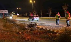 Polisten kaçan motosiklet sürücüsü ters yöne girerek, kaza yaptı: 1 yaralı