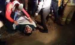 Uçuruma yuvarlanan motosikletliyi ekipler kurtardı