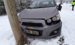 Göynük'te çalışan sağlık personelini taşıyan araç Mudurnu'da kaza yaptı