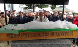 Hemşire adayı Mina, gelinliği ile son yolculuğuna uğurlandı