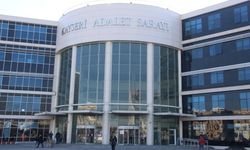 Mesai arkadaşlarını fabrikada bıçaklayan şahıs hakim karşısında