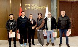 Rektör Yılmaz’dan Şampiyon Öğrencilere Tebrik