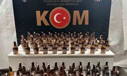 Şüphe üzerine aranan araçta 100 şişe kaçak alkol ele geçirildi