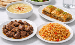 Tokat Belediyesi'nin Ramazan İftar Çadırı'nda Bugünkü Menüde Hangi Yemekler Var?