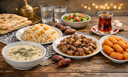 Vakıflar Genel Müdürlüğü'nün (VGM) Ramazan İftar Menüsü'nde Bugün Hangi Yemekler Var?