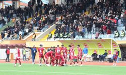 İbrahim Alan Şov Yaptı, Bordo-Beyazlılar Farka Koştu (4-0)