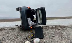 Çorum'da devrilen otomobildeki 5 kişi yaralandı