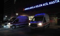 Niğde'de kontrolden çıkan otomobil elektrik direğine çarptı: 1 ölü, 1 yaralı