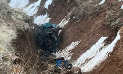 Niğde'de otomobil şarampole yuvarlandı: 2 ölü, 2 yaralı