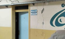 Tokat'ta 5,5 büyüklüğündeki deprem okul duvarlarını çatlattı