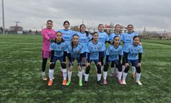 Tokat’ın Kraliçeleri’nden 5 Gollü Galibiyet! Dönüşte “Kâbe'de” İlahisiyle Coştu