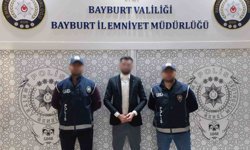 Bayburt'ta göçmen kaçakçılığı operasyonunda 1 kişi tutuklandı