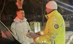 'Dur' ihtarına uymayıp polisten kaçtı, yakalanınca 'Hiç mi insafınız yok' deyip ağladı