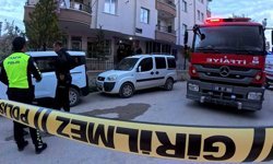 Evinde çıkan yangını söndürmek isterken yanarak can verdi