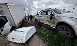 Kulu'da kamyonet ile pikap çarpıştı: 2 yaralı