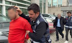 Okul önündeki 2 kişinin yaralandığı silahlı saldırıyla ilgili 2 kişi adliyeye sevk edildi