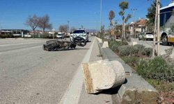 Otomobille çarpışan motosiklet karşı şeride sürüklendi: 1 yaralı