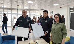 Polisleri 'olay var' diyerek çağırdılar, pasta sürprizi yaptılar