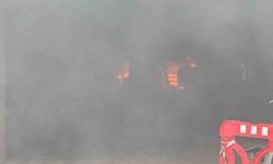 Rize'de inşaat alanında yangın