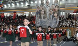 23 Nisan Coşkusu ve Hüzün Bir Arada! Kahramanmaraş’taki Okul Saldırısında Hayatını Kaybedenler Unutulmadı