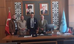 Taş üstüne taş koyanın elini öperiz