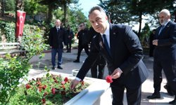 Rektör Yılmaz’dan Şehitliğe Anlamlı Polis Haftası Ziyareti