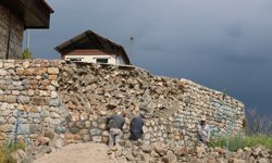 Zile Kalesi'nde Restorasyon Seferberliği! Surlar Onarılıyor