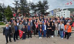 CHP’den 19 Mayıs’ta “Alternatif Çelenk Töreni”, Partililer Cumhuriyet Meydanı’nda Buluştu