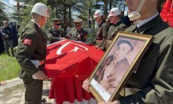 61 Yıl Kimsesizler Mezarlığı’nda Yatan Şehit, Memleketi Tokat’ta Son Yolculuğuna Uğurlandı