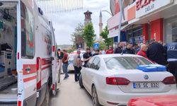 Caddede karşılaştığı husumetlisini bıçakladı