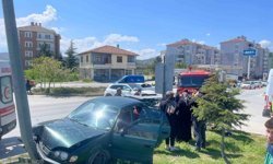 Çorum'da otomobil ile cip çarpıştı: 2 yaralı