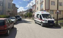Kaldırıma çarpan motosikletin sürücüsü yaralandı