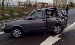 Minibüs park halindeki otomobile çarptı: 3 ölü, 5 yaralı