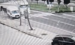 Nevşehir'de tırın öğrenci servisleriyle tehlikeli manevrası kamerada