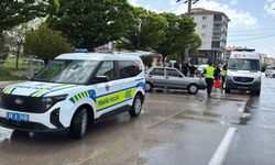Otomobilin çarptığı yaşlı kadın ağır yaralandı