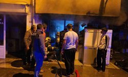 Zonguldak'ta iş yeri çıkan yangında kullanılmaz hale geldi