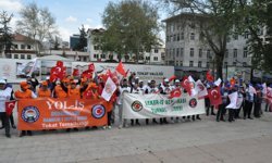 TÜRK-İŞ Tokat Şube Başkanlığı 1 Mayıs’ı Cumhuriyet Meydanı’nda Kutladı