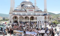 Tokat'ta Dev Projelerin Muhteşem Kapanışı! 1500 Öğrenci Maneviyat ve Kültür Yürüyüşünde Buluştu