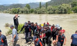 Kelkit Çayı’ndaki Acı Bekleyişte İlk Kara Haber! Oğuz Kale’nin Cansız Bedenine Ulaşıldı