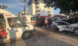 Erbaa'da Trafik Kazası! İşçi Servisi ile Otomobil Çarpıştı, 5 Yaralı